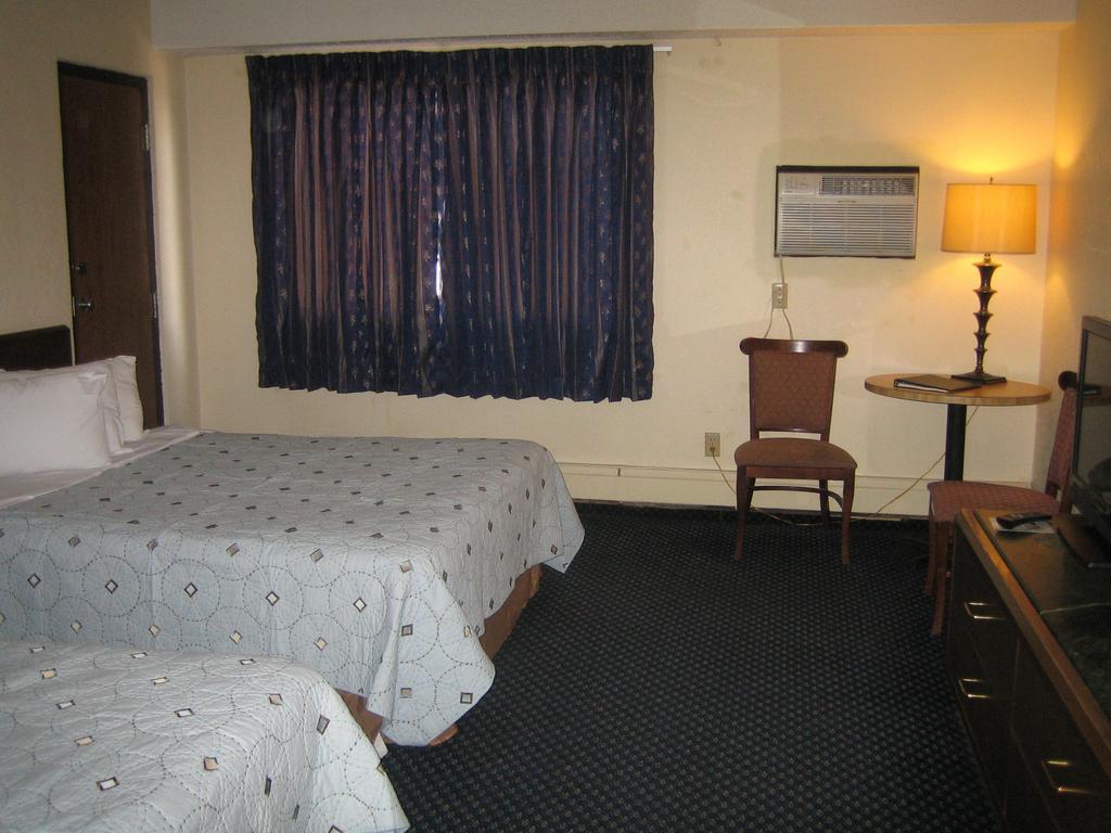 Knights Inn Litchfield Mn Zewnętrze zdjęcie