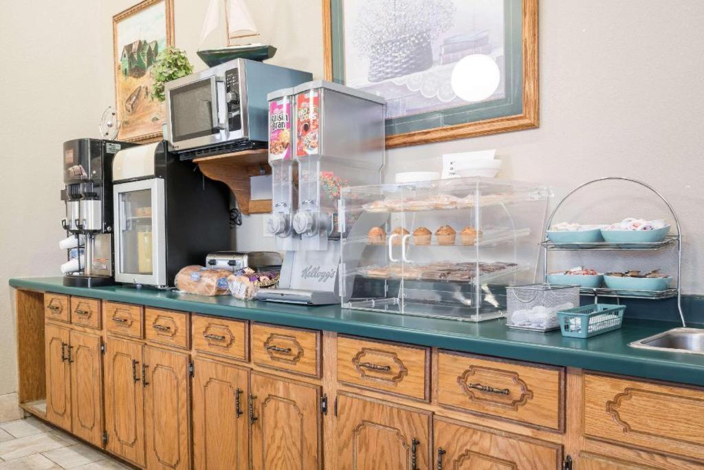 Knights Inn Litchfield Mn Zewnętrze zdjęcie