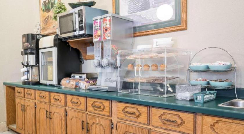 Knights Inn Litchfield Mn Zewnętrze zdjęcie