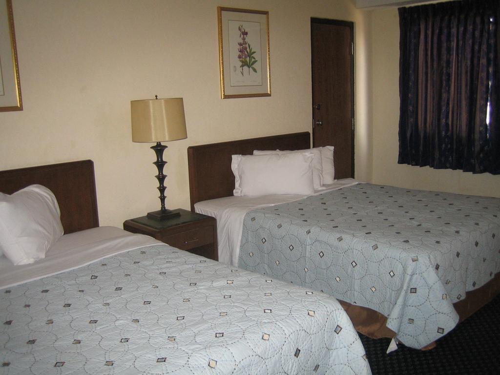 Knights Inn Litchfield Mn Zewnętrze zdjęcie