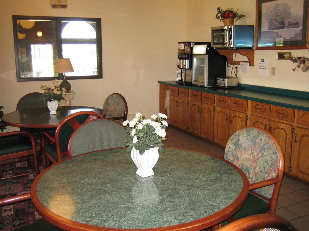 Knights Inn Litchfield Mn Zewnętrze zdjęcie
