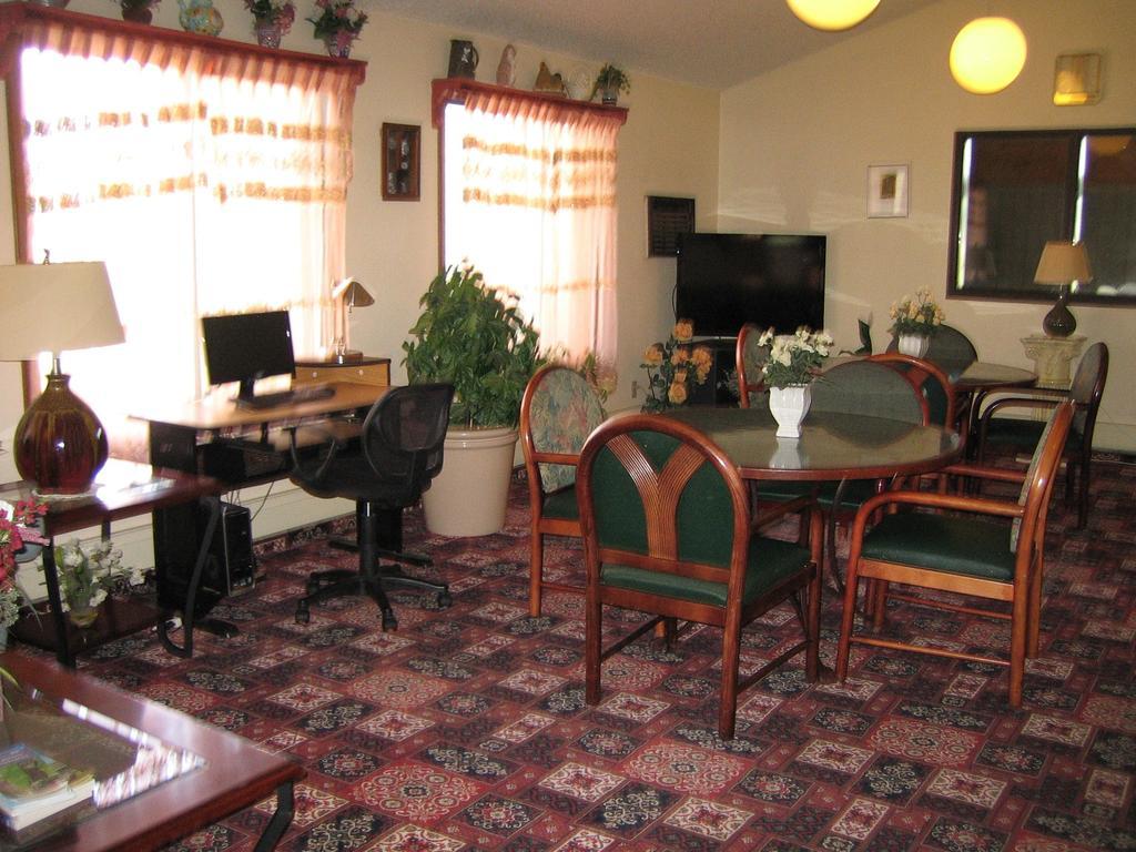 Knights Inn Litchfield Mn Zewnętrze zdjęcie